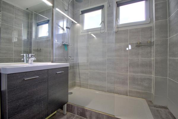 AGEN CENTRE - Appartement T3 de 68 m² avec garage et balcon quartier calme.