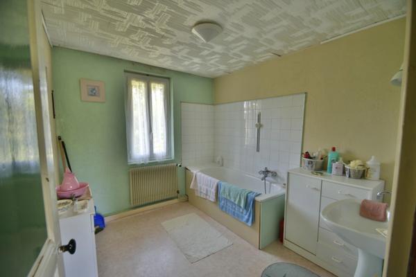 proche de CHARLIEU (42) Charmante maison de 93m² - 4 pièces