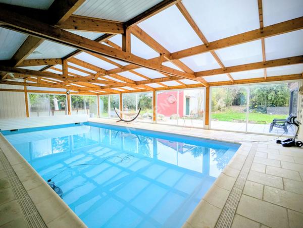 Secteur Cormicy : propriété 6 chambres - studio - granges - piscine couverte