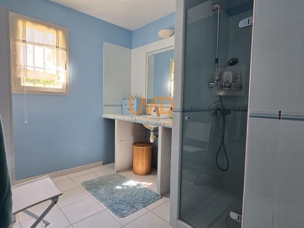 Belle propriété familiale avec piscine et vue sur le Luberon