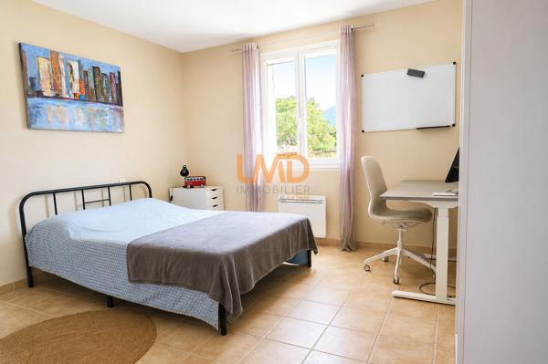 Belle propriété familiale avec piscine et vue sur le Luberon