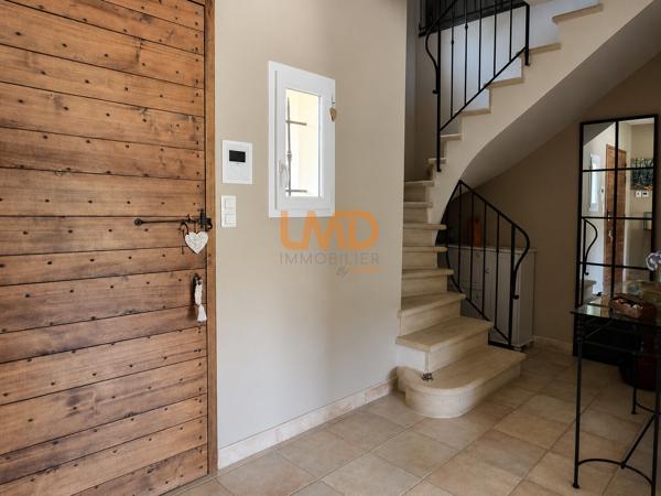 Belle propriété familiale avec piscine et vue sur le Luberon