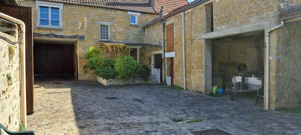Ferme Charmante à Cergy  village avec 4 Chambres