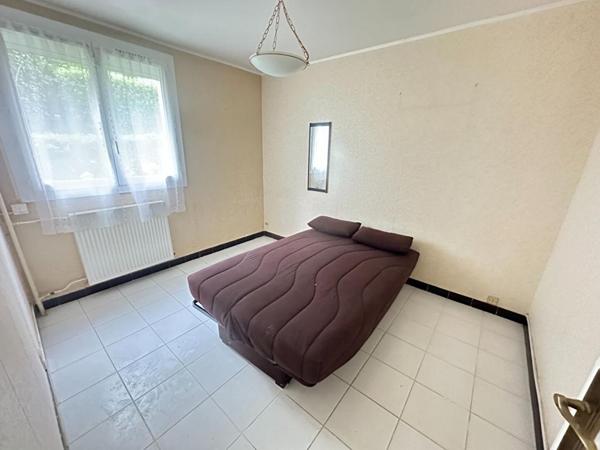 Martigues Croix Sainte  T4 88m²  parking, garage  À rénover  Exclusivité