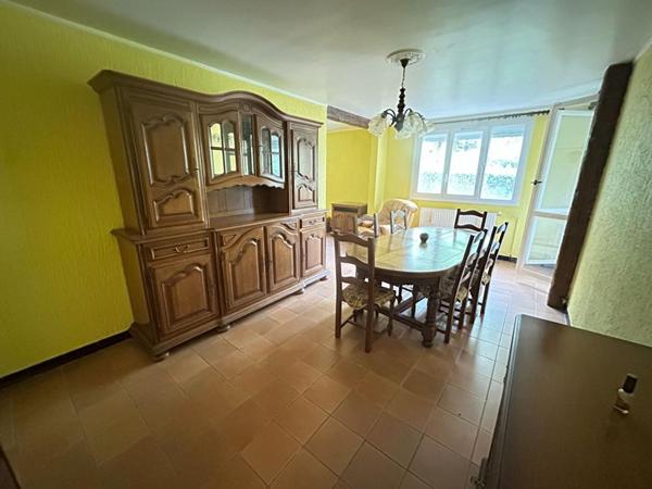 Martigues Croix Sainte  T4 88m²  parking, garage  À rénover  Exclusivité