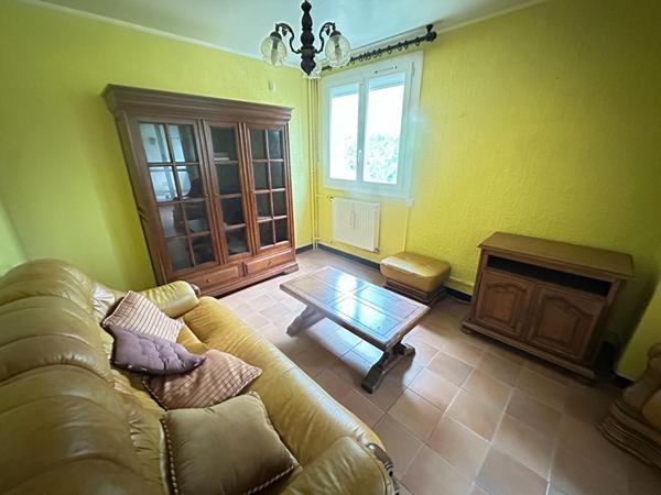 Martigues Croix Sainte  T4 88m²  parking, garage  À rénover  Exclusivité