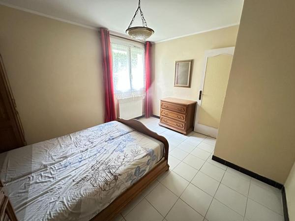 Martigues Croix Sainte  T4 88m²  parking, garage  À rénover  Exclusivité