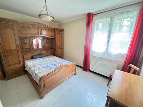 Martigues Croix Sainte  T4 88m²  parking, garage  À rénover  Exclusivité