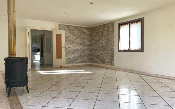 Maison à vendre    6 pièces •  Montélimar