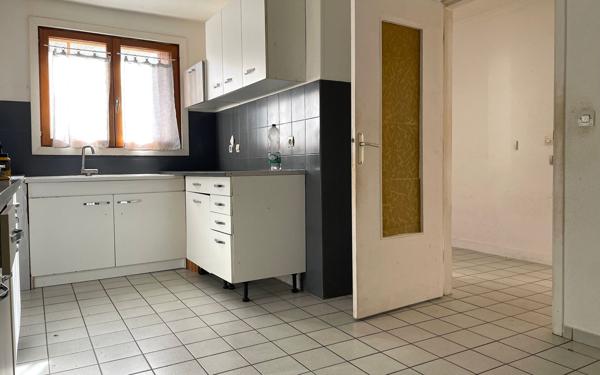 Maison à vendre    6 pièces •  Montélimar