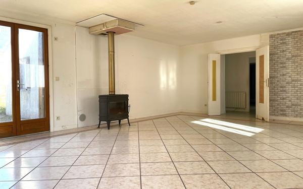 Maison à vendre    6 pièces •  Montélimar