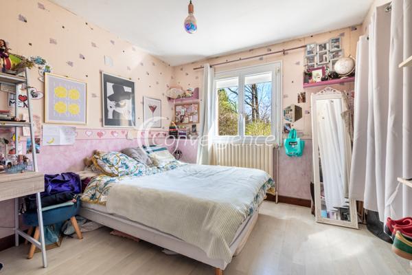 Maison
                                                                                                                                                                                                                                                                                                                        5 pièce(s)                                                                                                                                                                                                          3 chambre(s)                                                                                                                                                                                                          157  m²