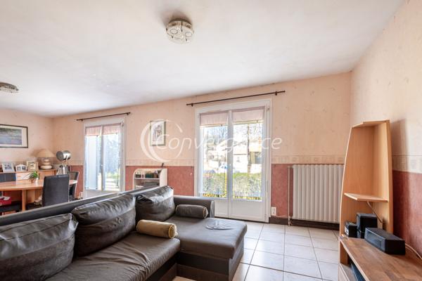 Maison
                                                                                                                                                                                                                                                                                                                        5 pièce(s)                                                                                                                                                                                                          3 chambre(s)                                                                                                                                                                                                          157  m²