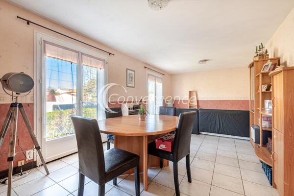 Maison
                                                                                                                                                                                                                                                                                                                        5 pièce(s)                                                                                                                                                                                                          3 chambre(s)                                                                                                                                                                                                          157  m²