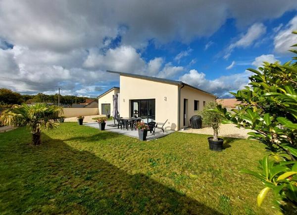 Maison à vendre    4 pièces •  Conches-en-Ouche