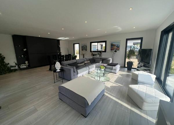 Maison à vendre    4 pièces •  Conches-en-Ouche