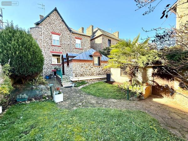 Maison à vendre à Saint-Malo en Ille-et-Vilaine (35400), ref : 35144/354   
COURTOISVILLE