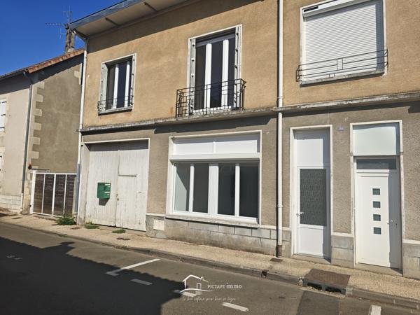 MAISON 4 CHAMBRES JARDIN ET 2 PLACES DE STATIONEMENTS Lezay (79120)