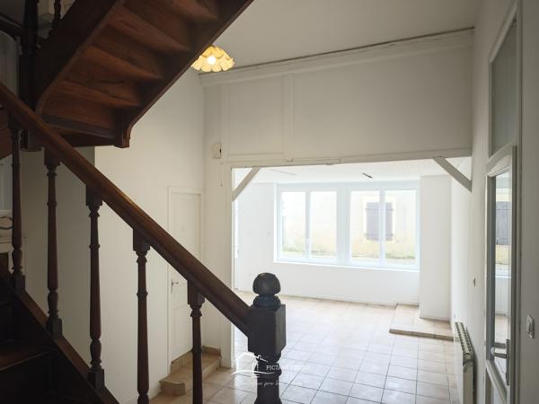 MAISON 4 CHAMBRES JARDIN ET 2 PLACES DE STATIONEMENTS Lezay (79120)