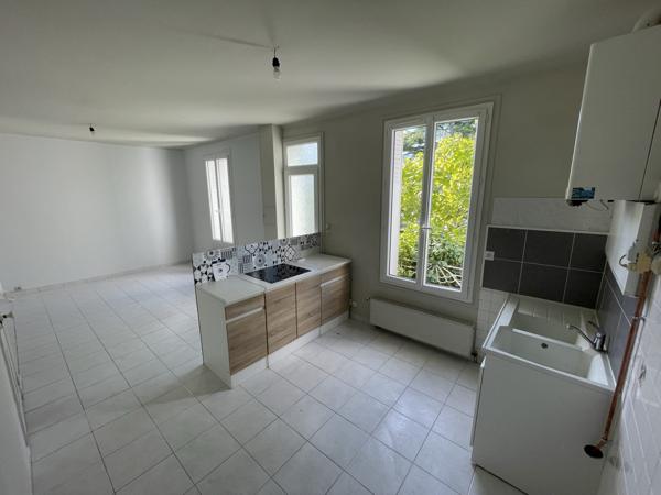 MAISON 2 CHAMBRES AVEC GARAGE