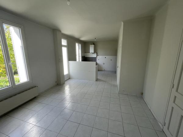 MAISON 2 CHAMBRES AVEC GARAGE