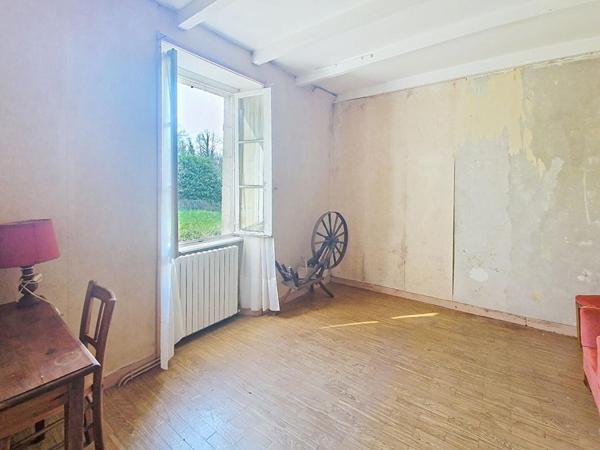 Maison 108 m2 terrain  4650m² dont terrain constructible de 1000m²