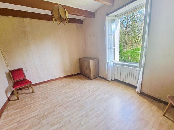 Maison 108 m2 terrain  4650m² dont terrain constructible de 1000m²