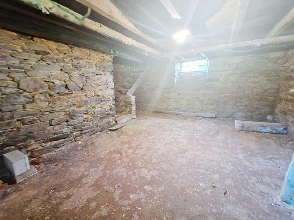 Maison 108 m2 terrain  4650m² dont terrain constructible de 1000m²