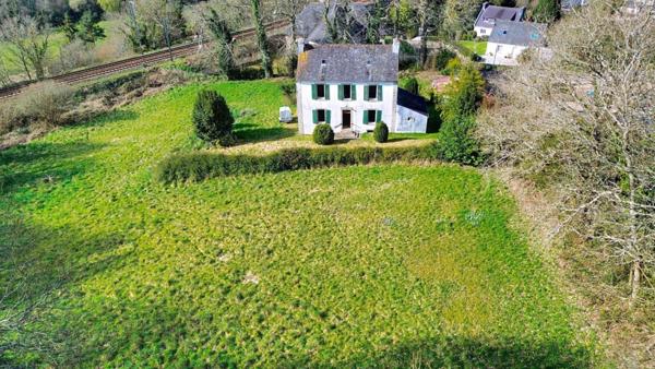 Maison 108 m2 terrain  4650m² dont terrain constructible de 1000m²