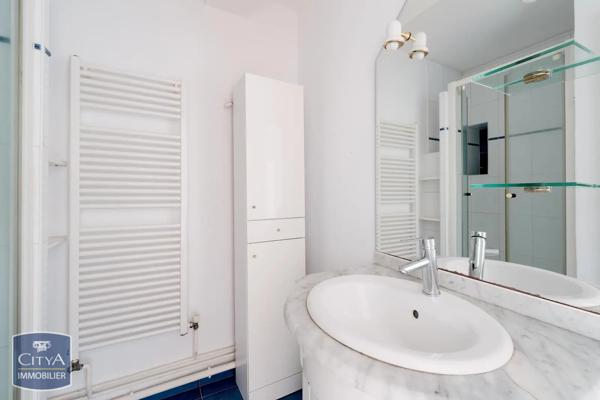 Appartement à louer 3 pièces 56.06m² Cusset (03300)