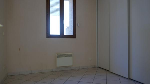 FAVERGES. APPRTEMENT 2 PIECES AVEC DEPENDANCE