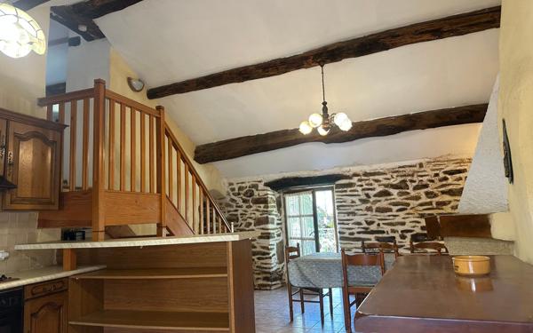 Maison à louer    5 pièces • 111,50 m2 Saint-André-Lachamp