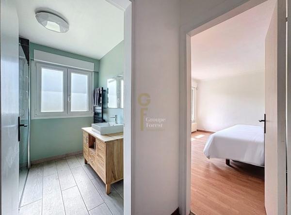 Maison mitoyenne 1 côté Marcq-en-Baroeul 204 m²