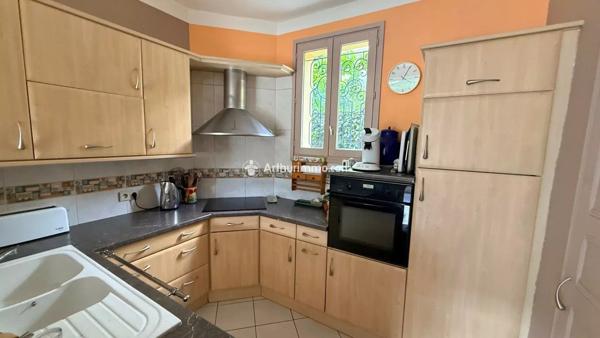 Vente                                                      Maison
                        
                     4 pièces                      95 m2                     à Millau