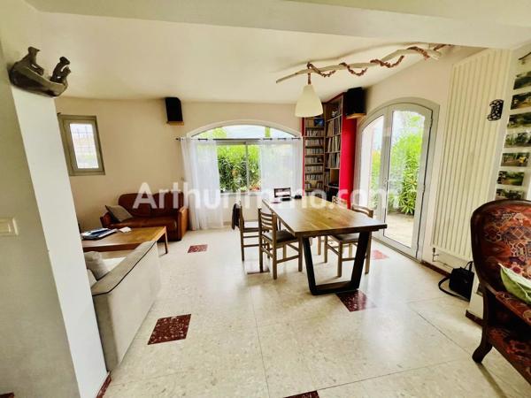 Vente                                                      Maison
                        
                     6 pièces                      150 m2                     à Béziers