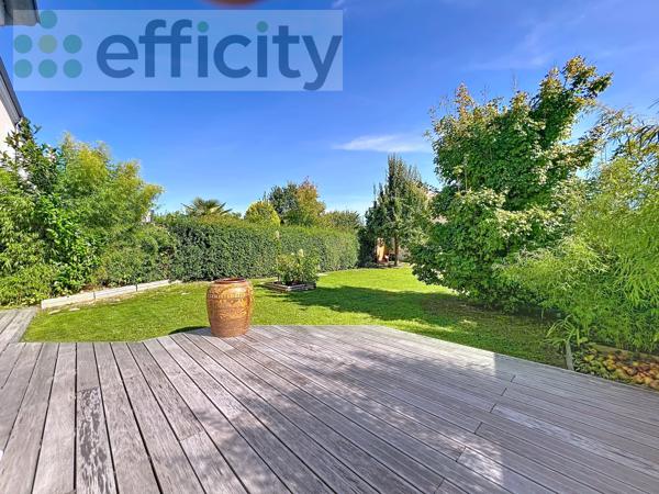 Maison
         5 pièces
        - 165 m² 556 000 € *