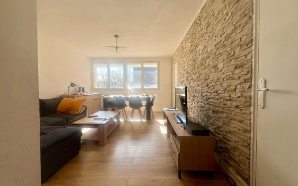 Appartement à louer    4 pièces • 10,71 m2 Tarbes