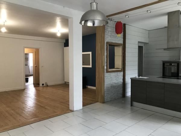 Maison à louer |  Barbezieux-St-Hilaire |  6 pièces | 247 m²