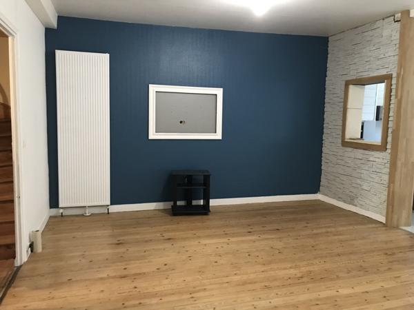 Maison à louer |  Barbezieux-St-Hilaire |  6 pièces | 247 m²