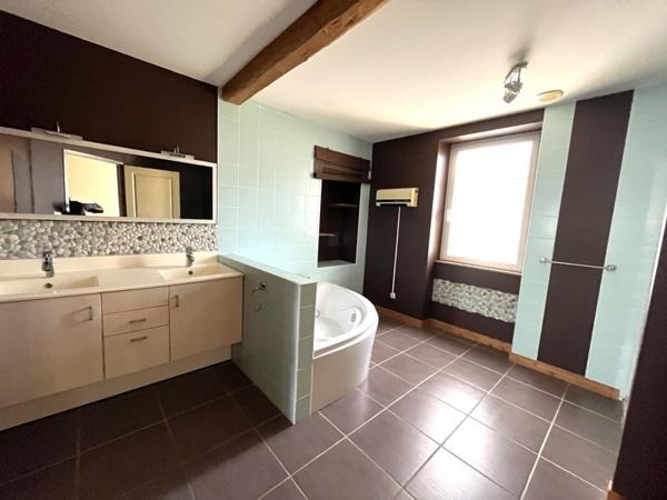 Maison à vendre |  Vielmur-sur-Agout |  7 pièces | 227 m²