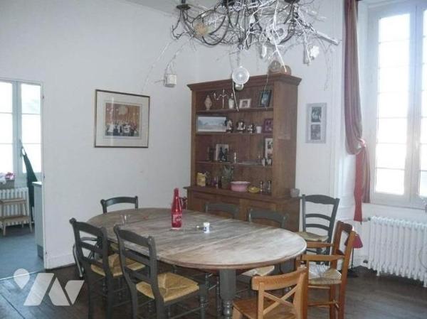 LAVAL, Appartement type 6