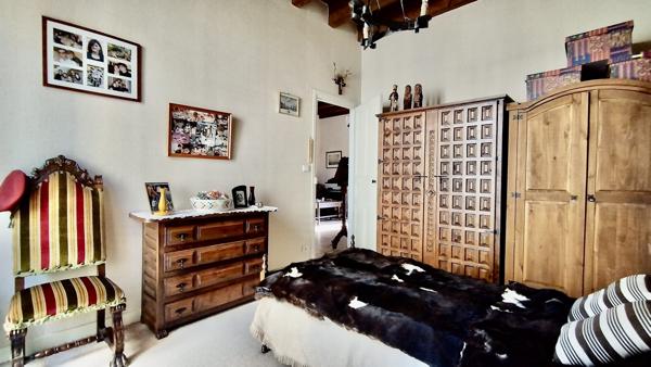 Nîmes-centre - garage - patio - cave