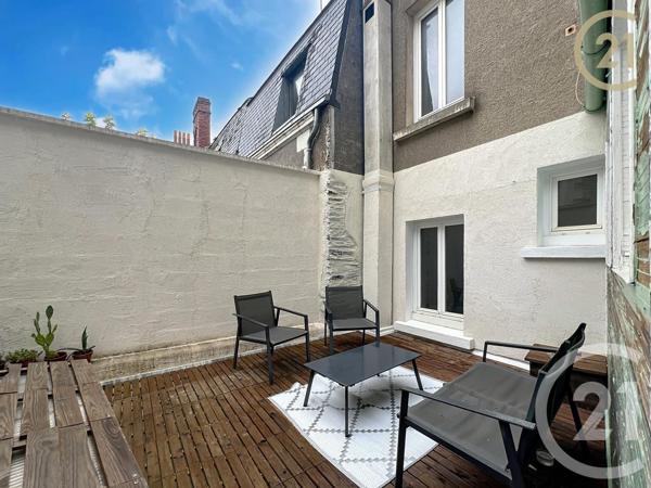 Immeuble à vendre  159,99 m2 ANGERS - 49