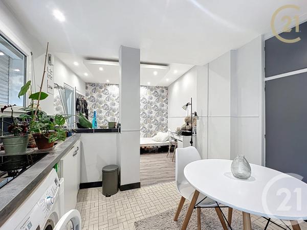 Immeuble à vendre  159,99 m2 ANGERS - 49
