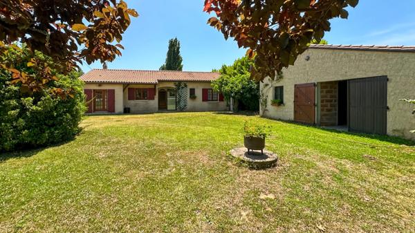 Maison de plain-pied à vendre 5 pièces proche de BERGERAC (24)