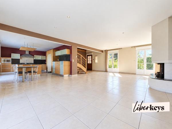 SAINT-AVERTIN – Maison familiale de 230 m² avec 3 suites parentales