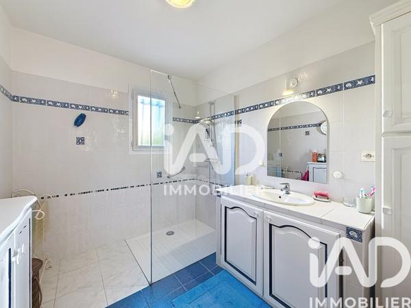 Maison à vendre 4 pièces 95 m² Eyguières
