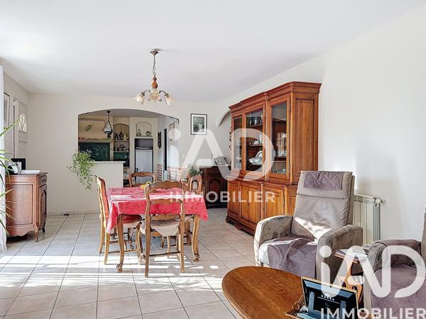 Maison à vendre 4 pièces 95 m² Eyguières