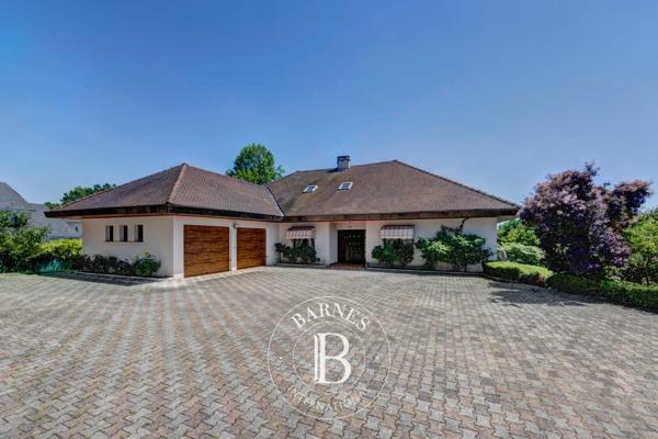 Divonne-les-Bains, Villa 5 Chambres -  304 m² à vendre