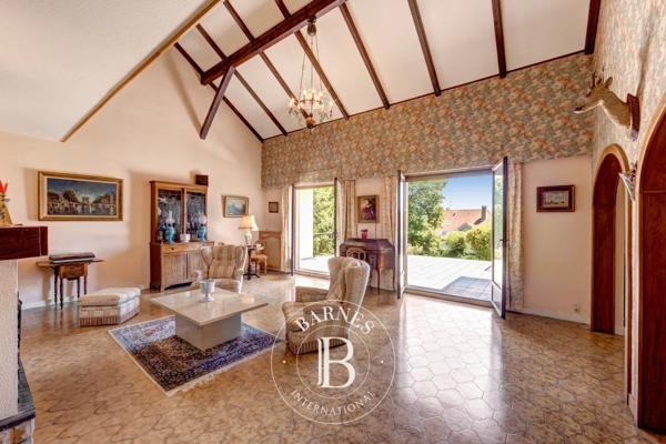 Divonne-les-Bains, Villa 5 Chambres -  304 m² à vendre
